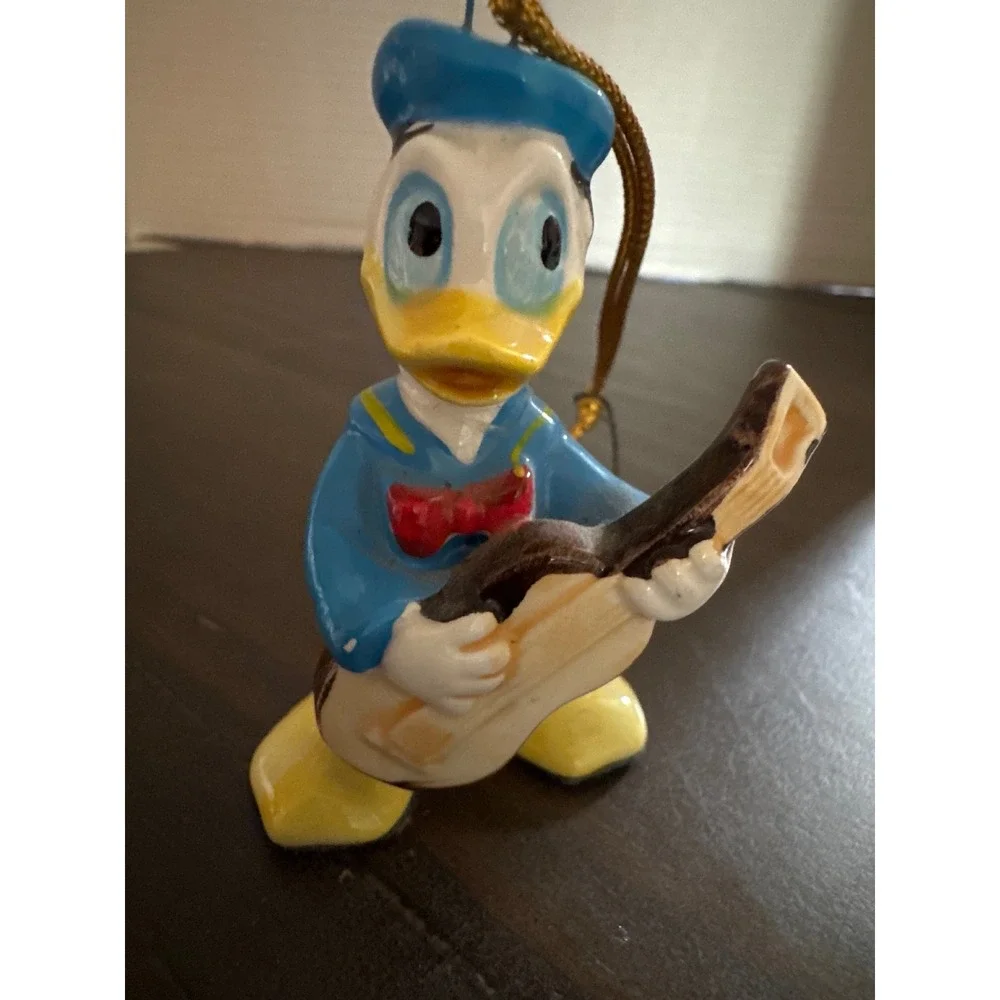 Vintage Disney Donald Duck Ceramic Guitar Ornament Walt Disney Productions Japan